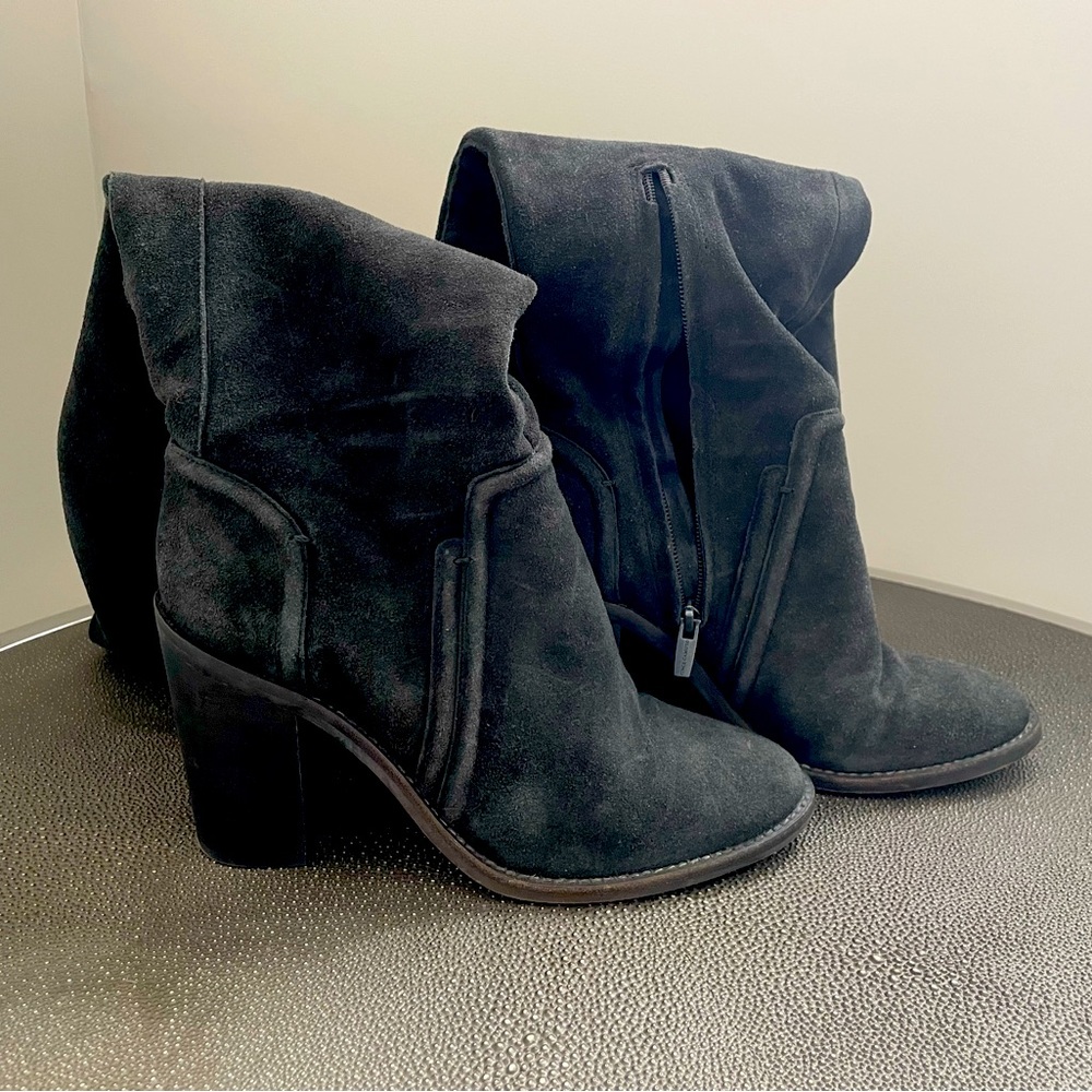 Over the Knee - Grey Suede Boot